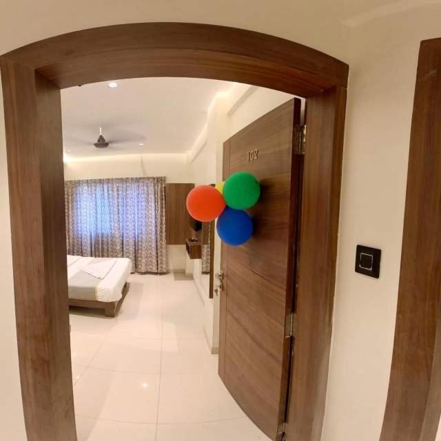 Hotel India Gate Narhe, Pune Exteriör bild