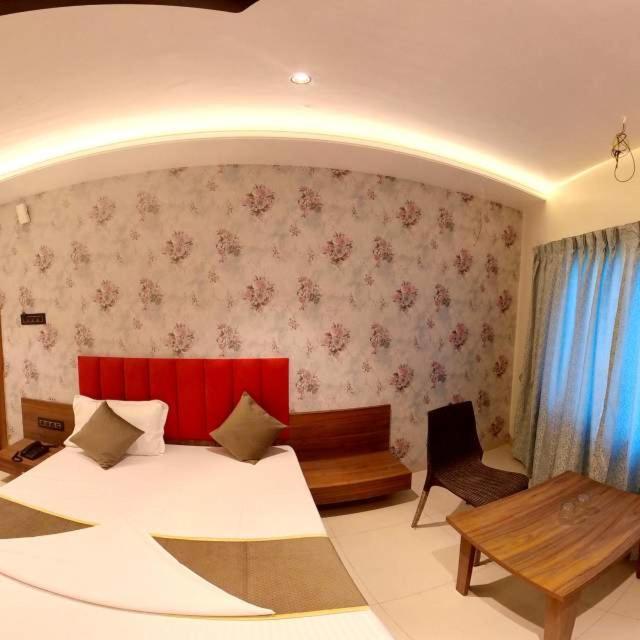 Hotel India Gate Narhe, Pune Exteriör bild