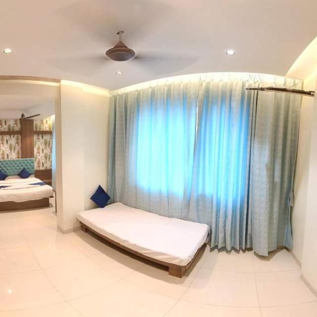 Hotel India Gate Narhe, Pune Exteriör bild